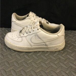 Air Force 1 All White Youth size 5.5